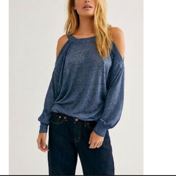 Free People Tops - SALE ⏬ NWT Free People Chill our cold shoulder top